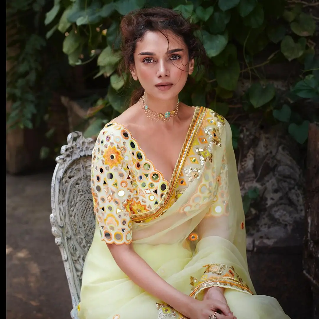 Bollywood Actress Aditi Rao Hydari Stills In Green Saree